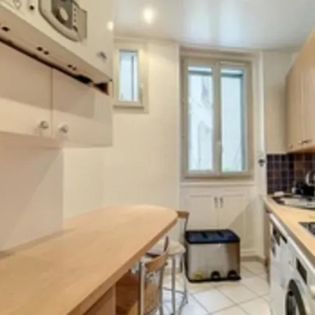5 Pers, Quartier Montmartre Paris